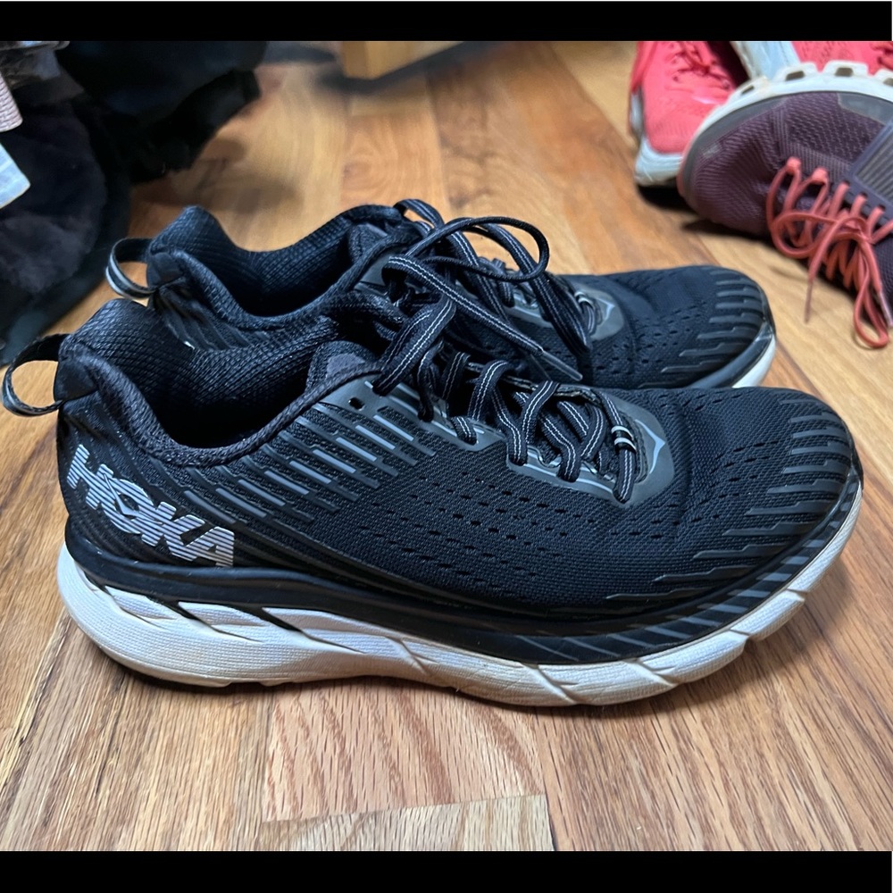 Hoka One One Clifton 5